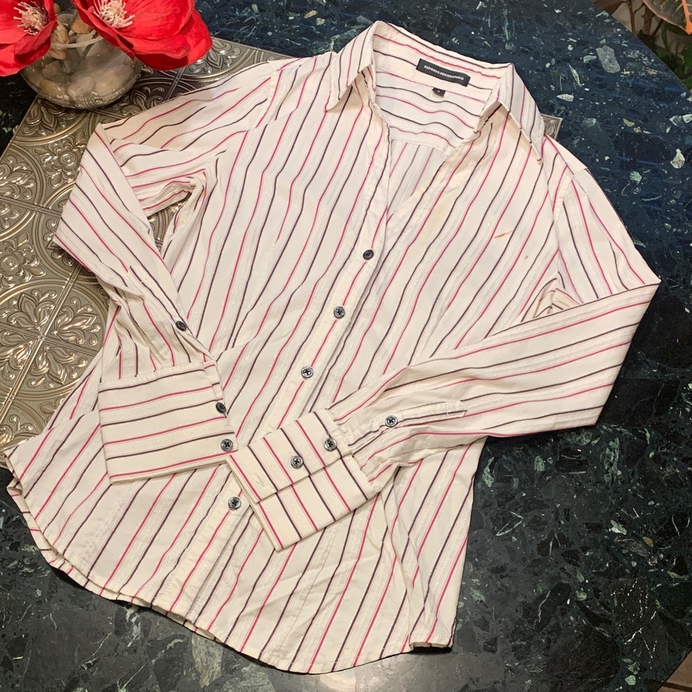 🌹THROWBACK Express DESIGN STUDIO PREPPY BUTTON UP White and Red Striped Shirt!